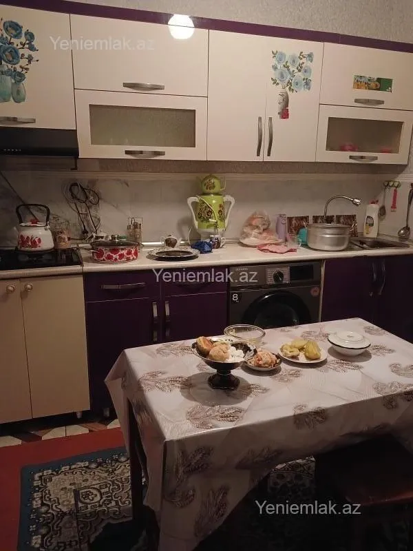 Satılır 3 otaqlı köhnə tikili 70 m²