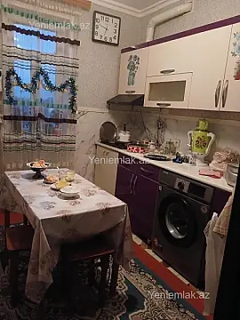 Satılır 3 otaqlı köhnə tikili 70 m²