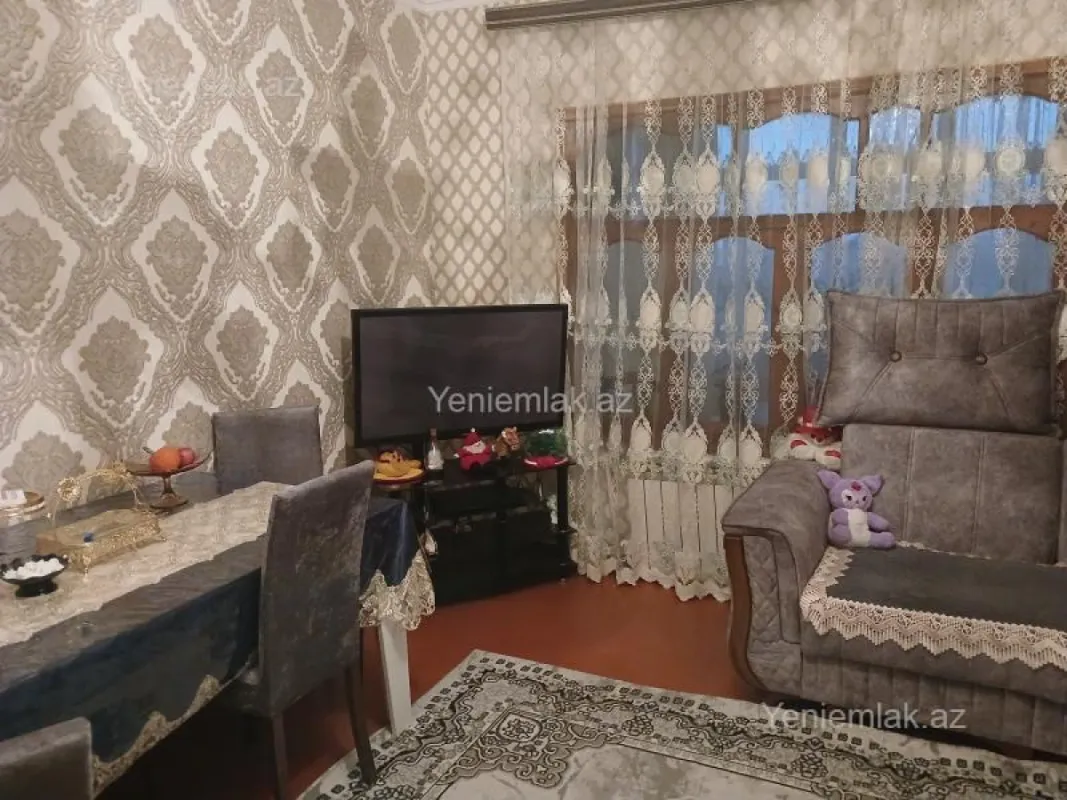 Satılır 3 otaqlı köhnə tikili 70 m²