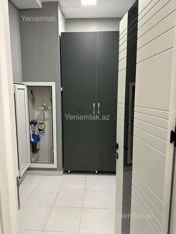 Satılır 6 otaqlı obyekt 300 m²