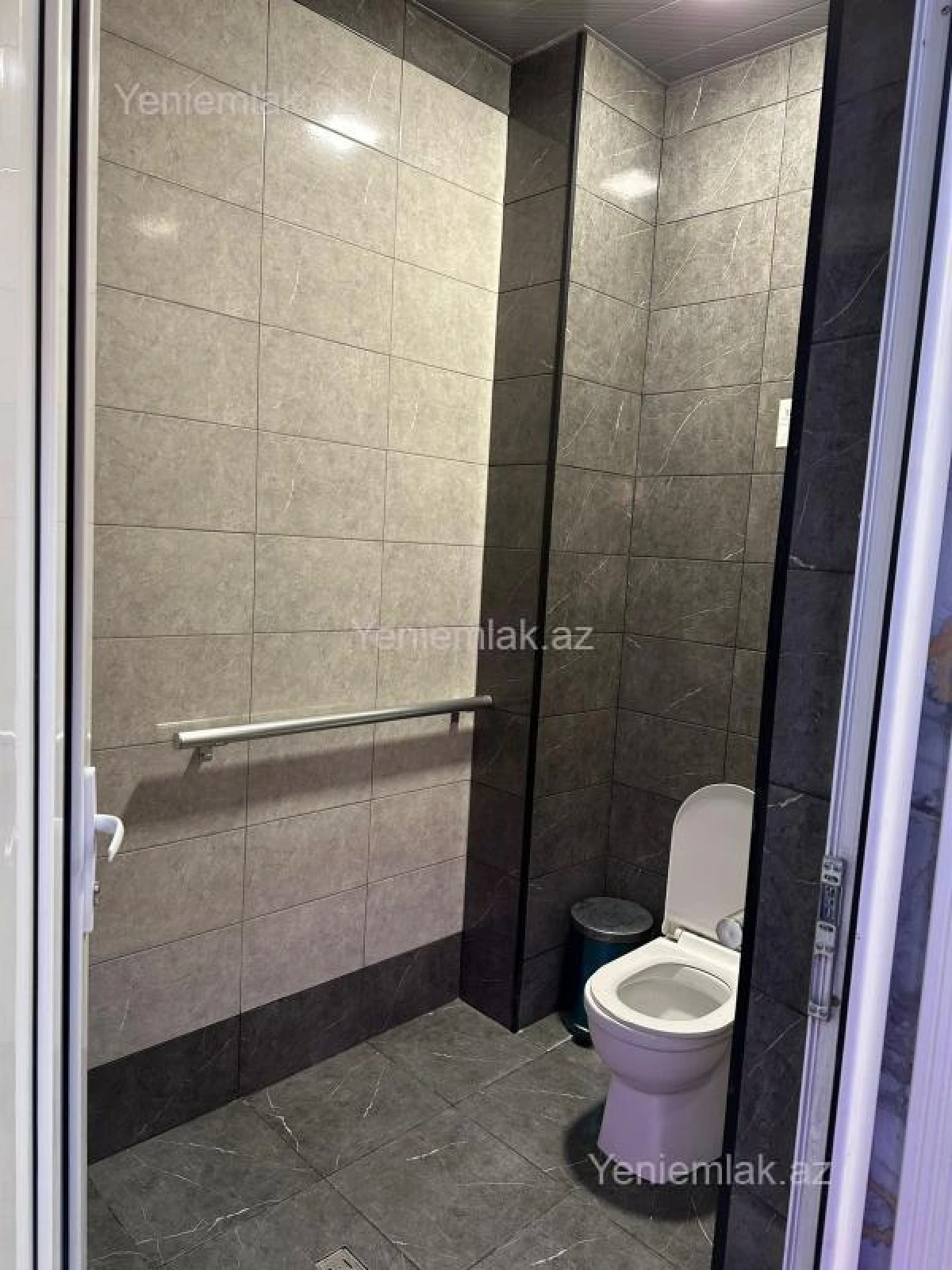Satılır 6 otaqlı obyekt 300 m²