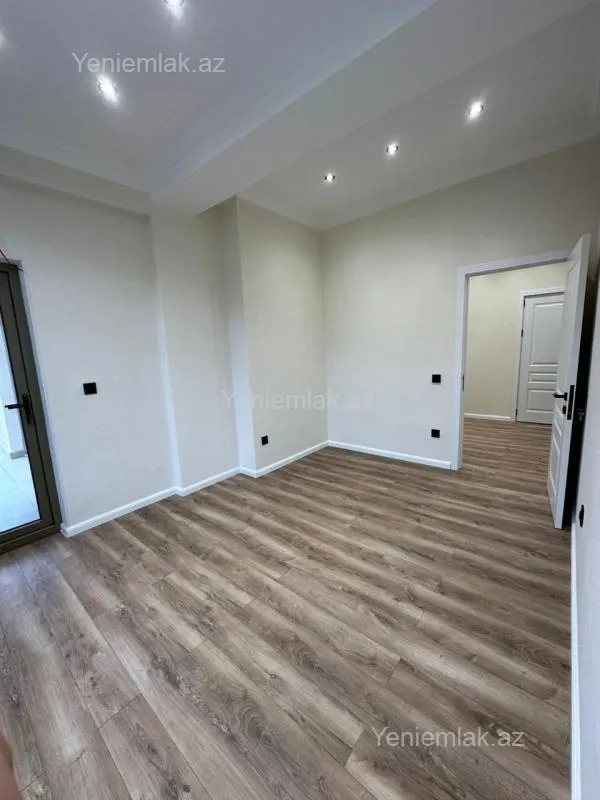 Satılır 3 otaqlı yeni tikili 70 m²