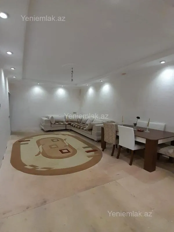 Satılır 4 otaqlı köhnə tikili 90 m²