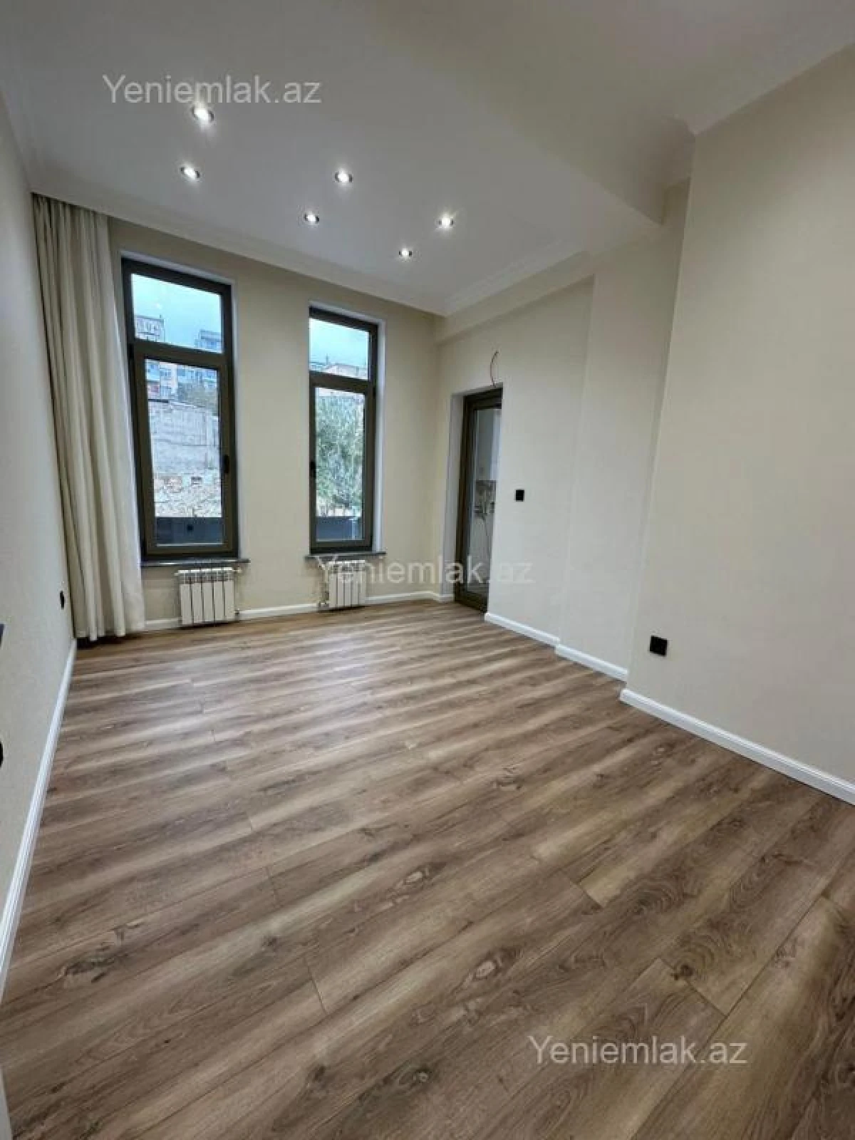Satılır 3 otaqlı yeni tikili 70 m²