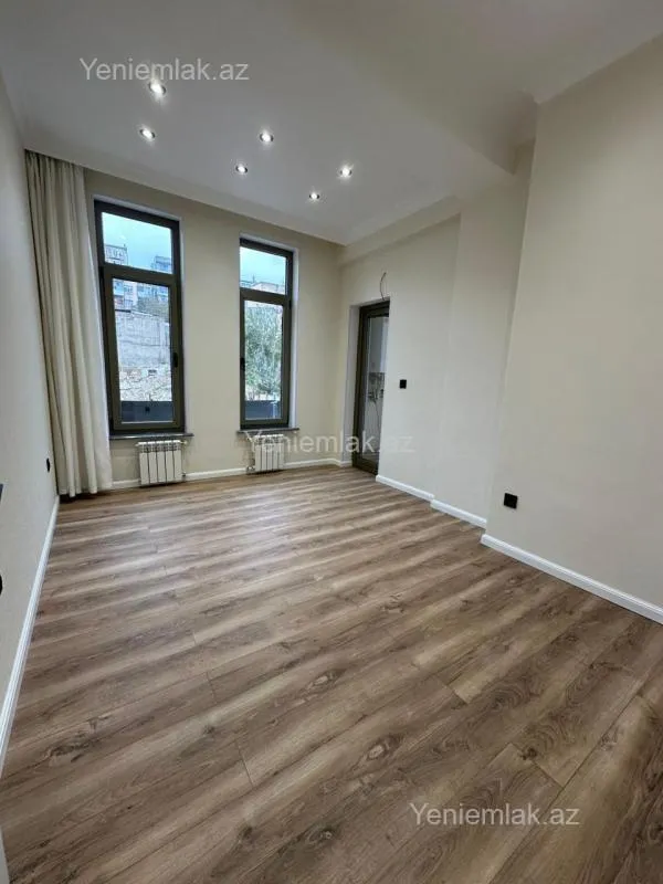 Satılır 3 otaqlı yeni tikili 70 m²