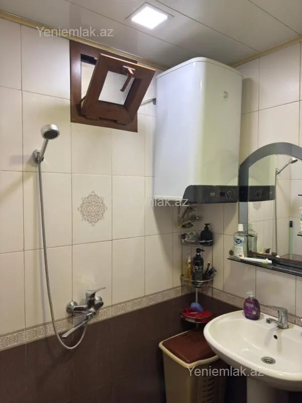 Satılır 3 otaqlı köhnə tikili 72 m²
