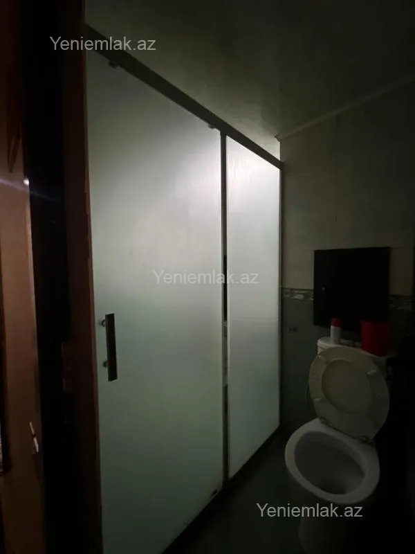 Satılır 5 otaqlı köhnə tikili 120 m²