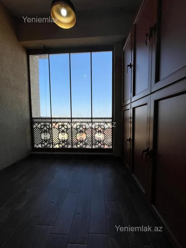 Satılır 3 otaqlı yeni tikili 150 m²