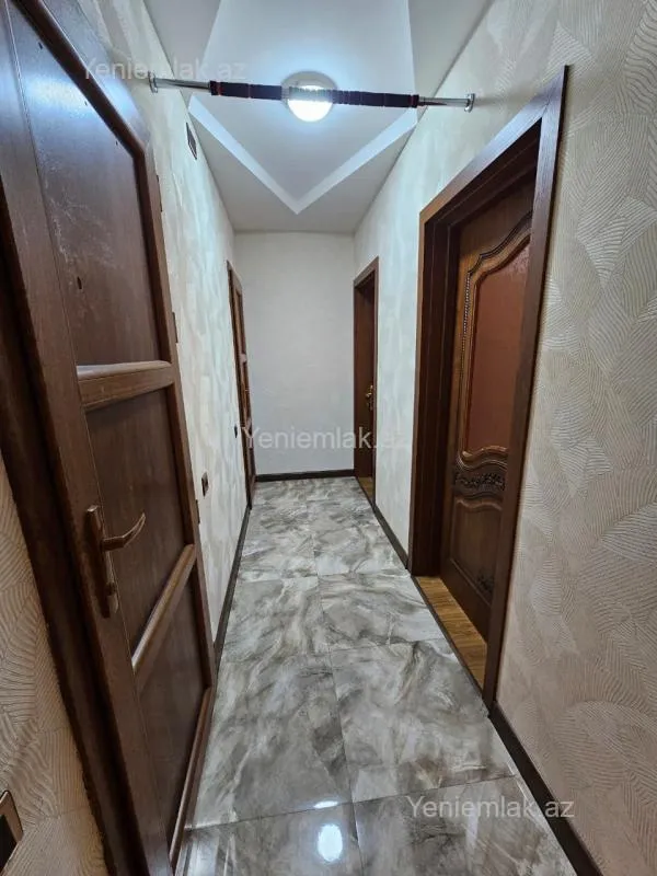 Satılır 3 otaqlı yeni tikili 105 m²