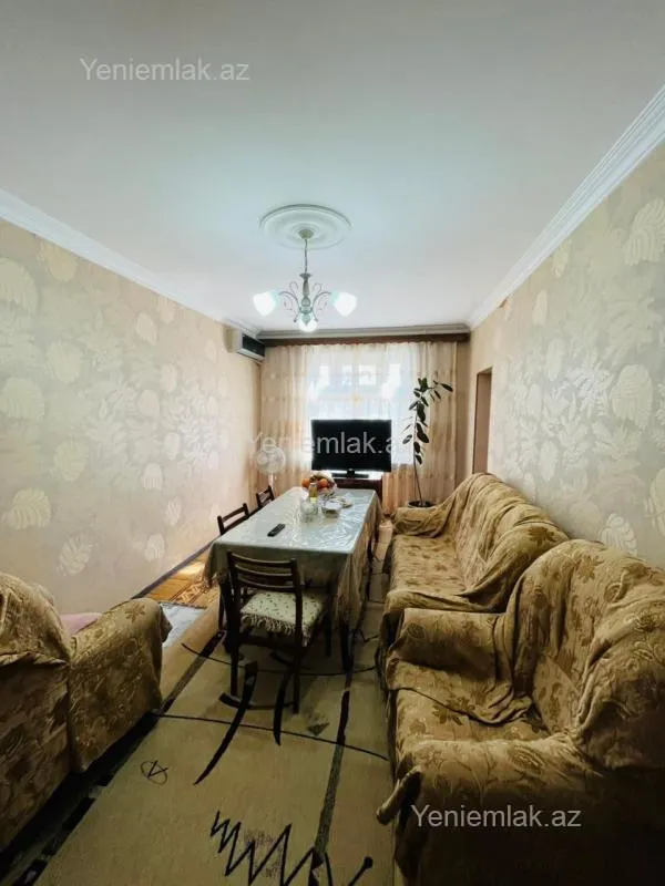 Satılır 4 otaqlı köhnə tikili 85 m²