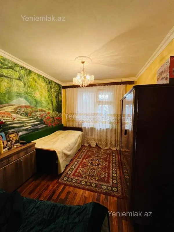Satılır 4 otaqlı köhnə tikili 85 m²
