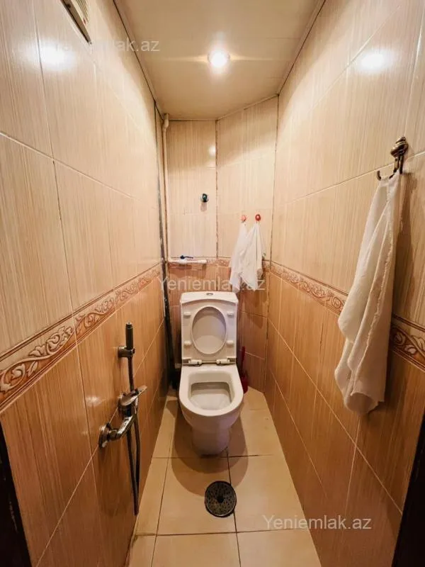 Satılır 4 otaqlı köhnə tikili 85 m²