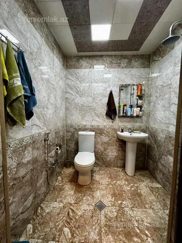 Satılır 2 otaqlı yeni tikili 75 m²