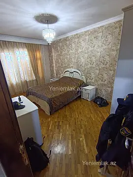 Satılır 4 otaqlı köhnə tikili 110 m²