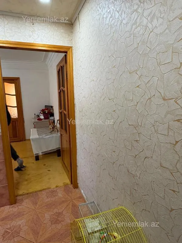 Satılır 2 otaqlı köhnə tikili 50 m²