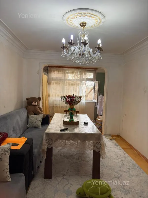 Satılır 2 otaqlı köhnə tikili 50 m²