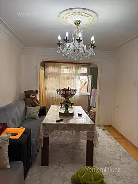 Satılır 2 otaqlı köhnə tikili 50 m²