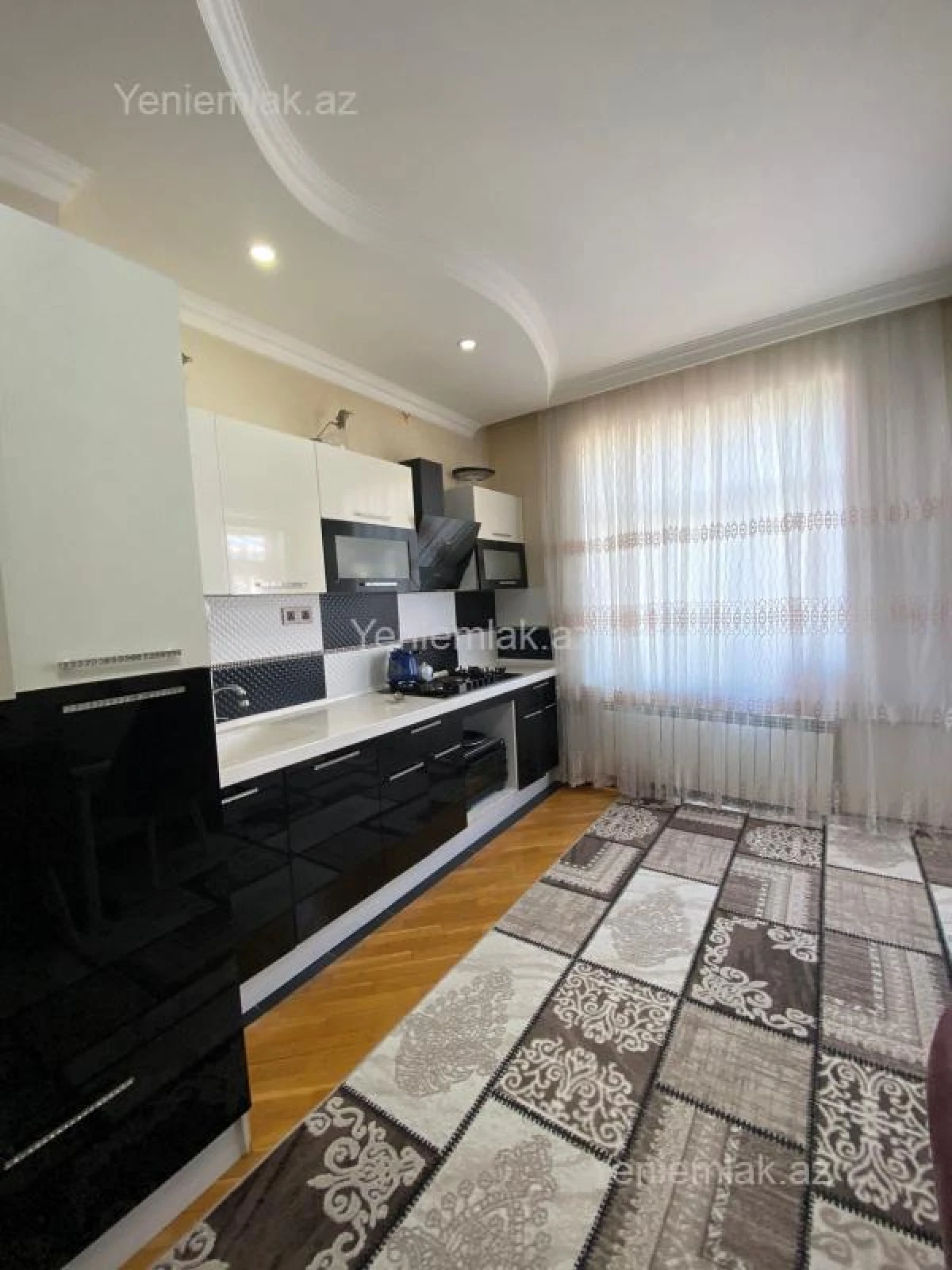 Satılır 4 otaqlı yeni tikili 135 m²