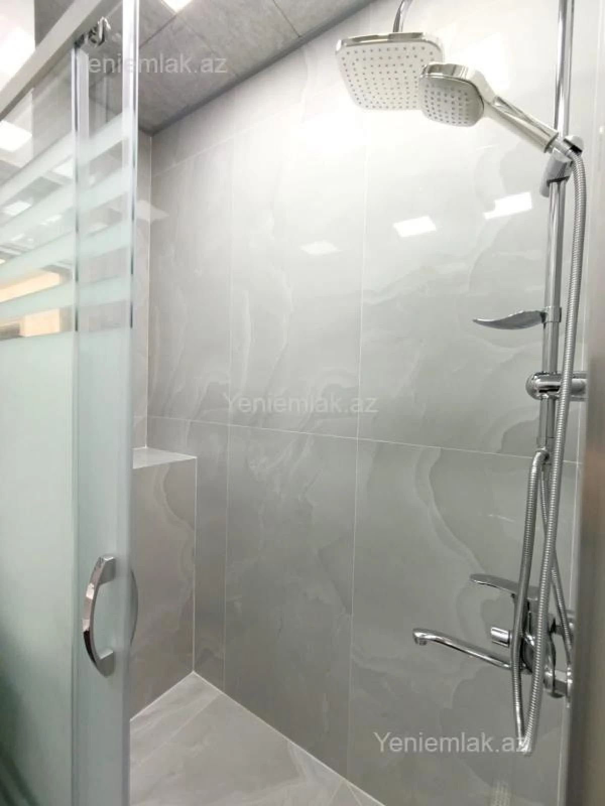 Satılır 3 otaqlı yeni tikili 68 m²