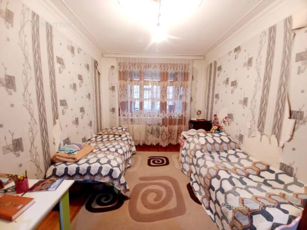 Satılır 3 otaqlı köhnə tikili 72 m²