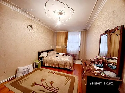 Satılır 3 otaqlı köhnə tikili 72 m²