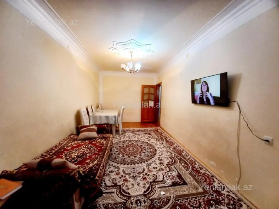 Satılır 3 otaqlı köhnə tikili 72 m²
