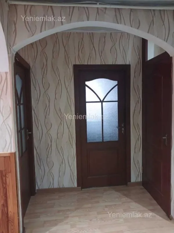 Satılır 3 otaqlı köhnə tikili 90 m²