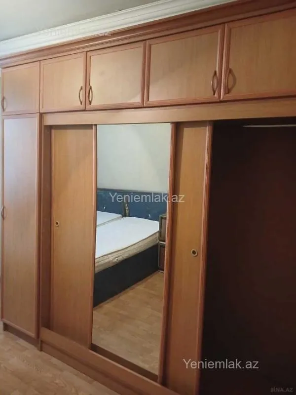 Satılır 3 otaqlı köhnə tikili 90 m²