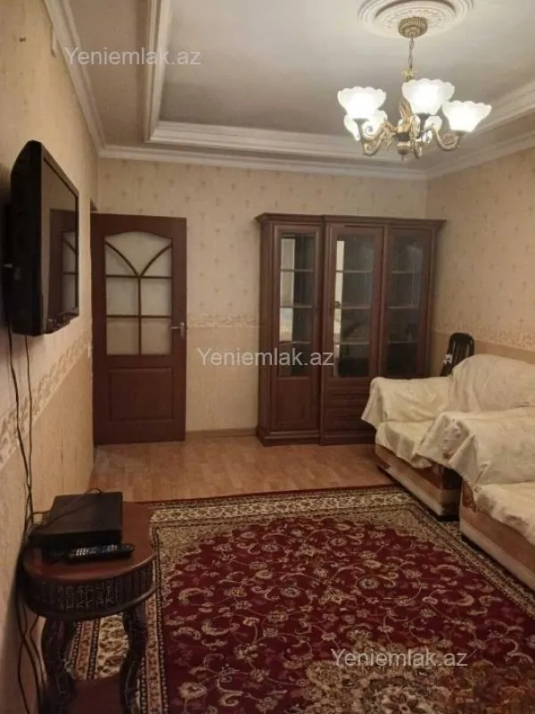 Satılır 3 otaqlı köhnə tikili 90 m²