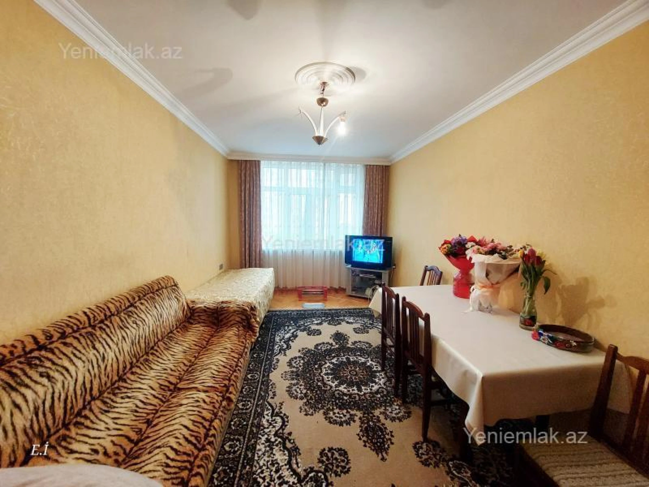 Satılır 3 otaqlı köhnə tikili 72 m²