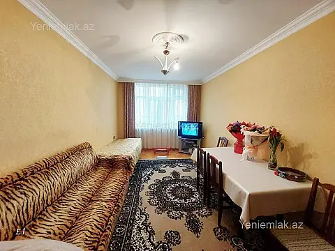 Satılır 3 otaqlı köhnə tikili 72 m²