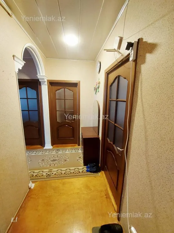 Satılır 3 otaqlı köhnə tikili 72 m²