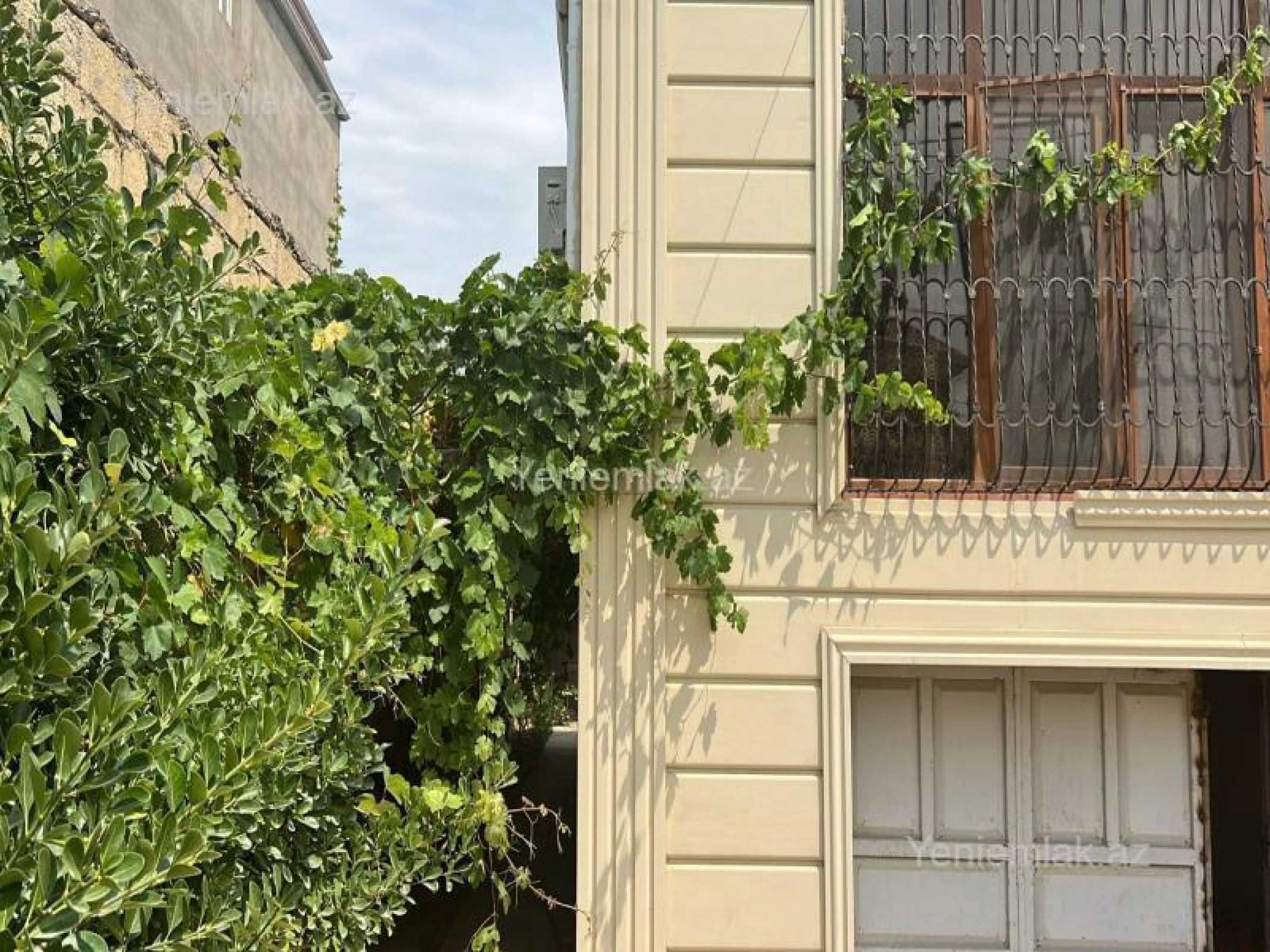 Satılır 4 otaqlı həyət evi 140 m²