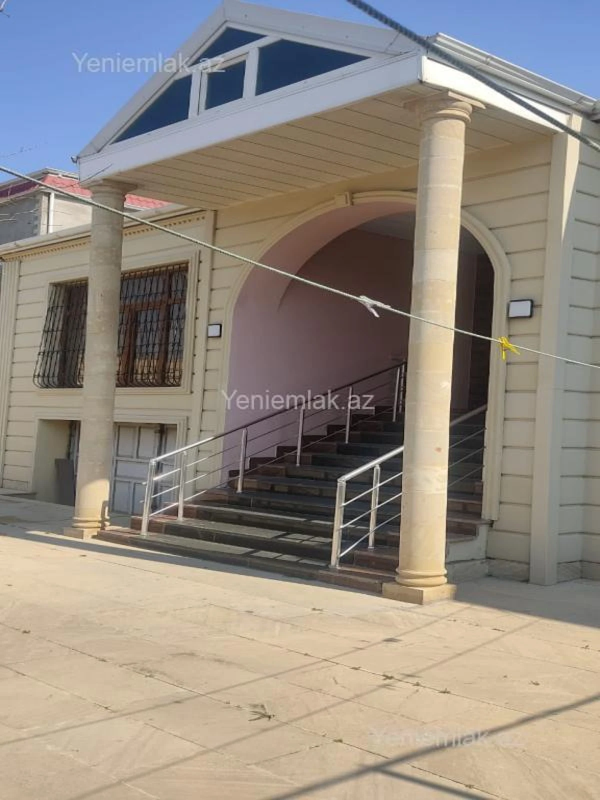 Satılır 4 otaqlı həyət evi 140 m²
