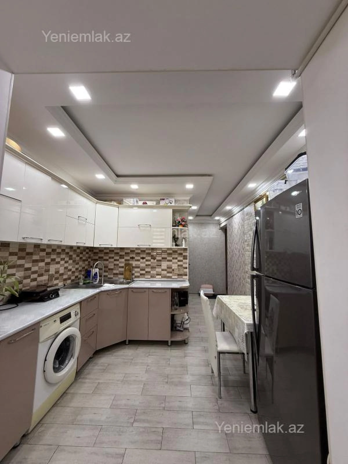 Satılır 3 otaqlı köhnə tikili 85 m²