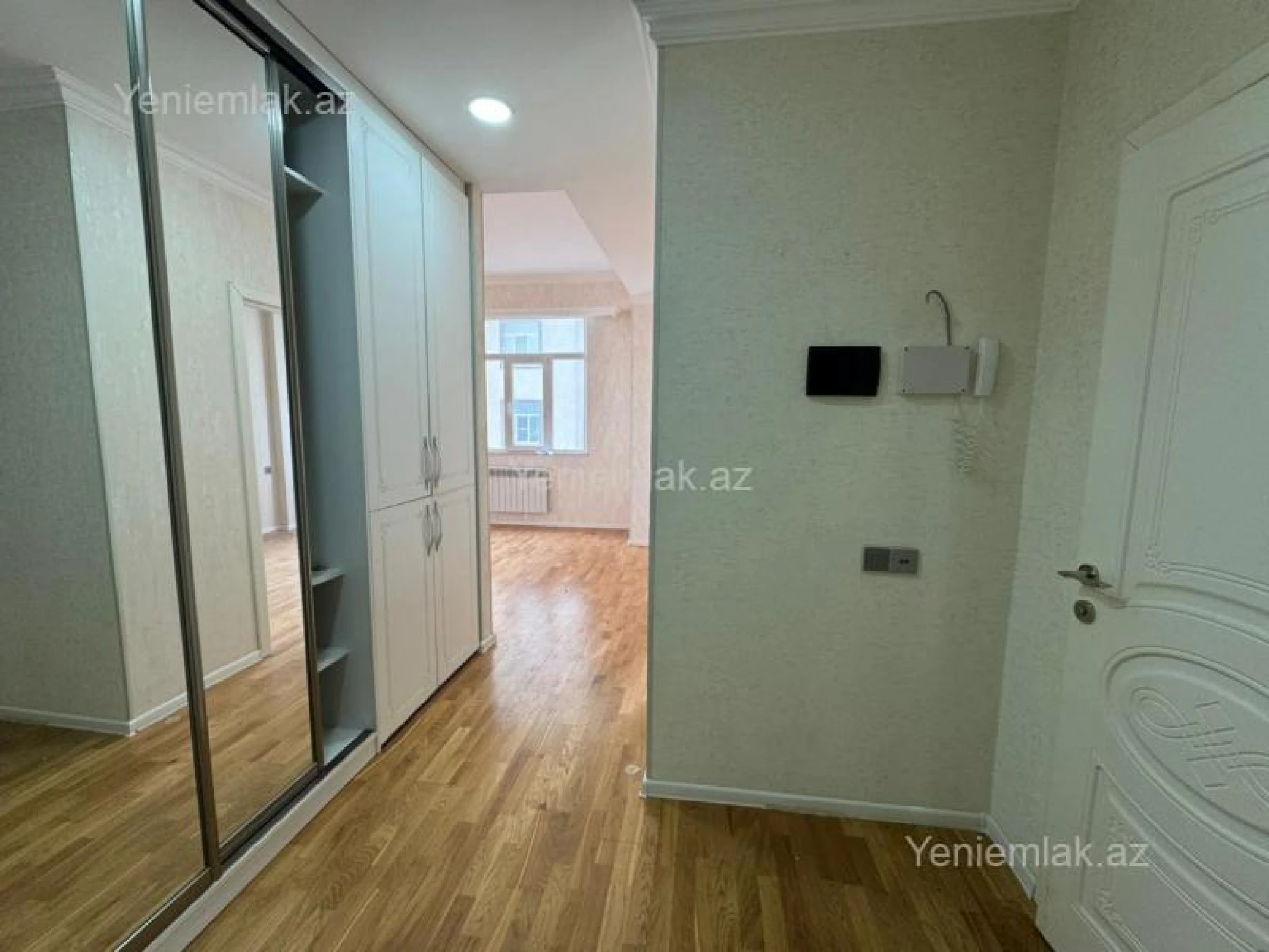 Satılır 3 otaqlı yeni tikili 60 m²
