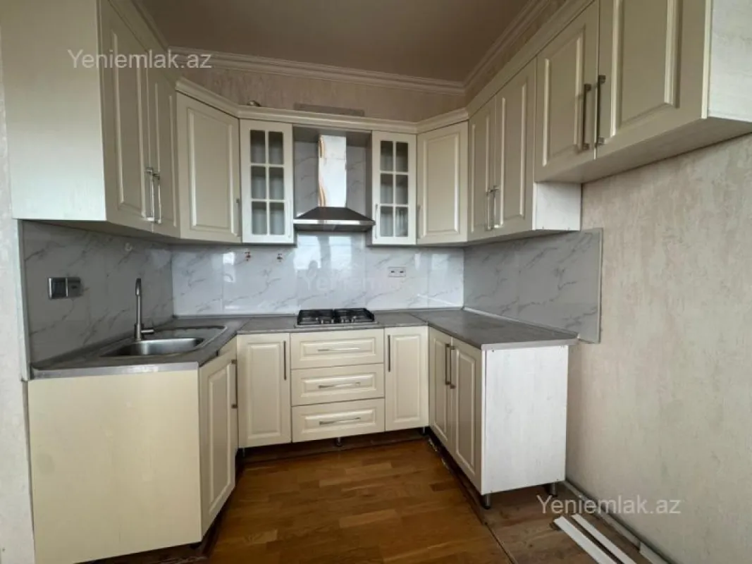 Satılır 3 otaqlı yeni tikili 60 m²