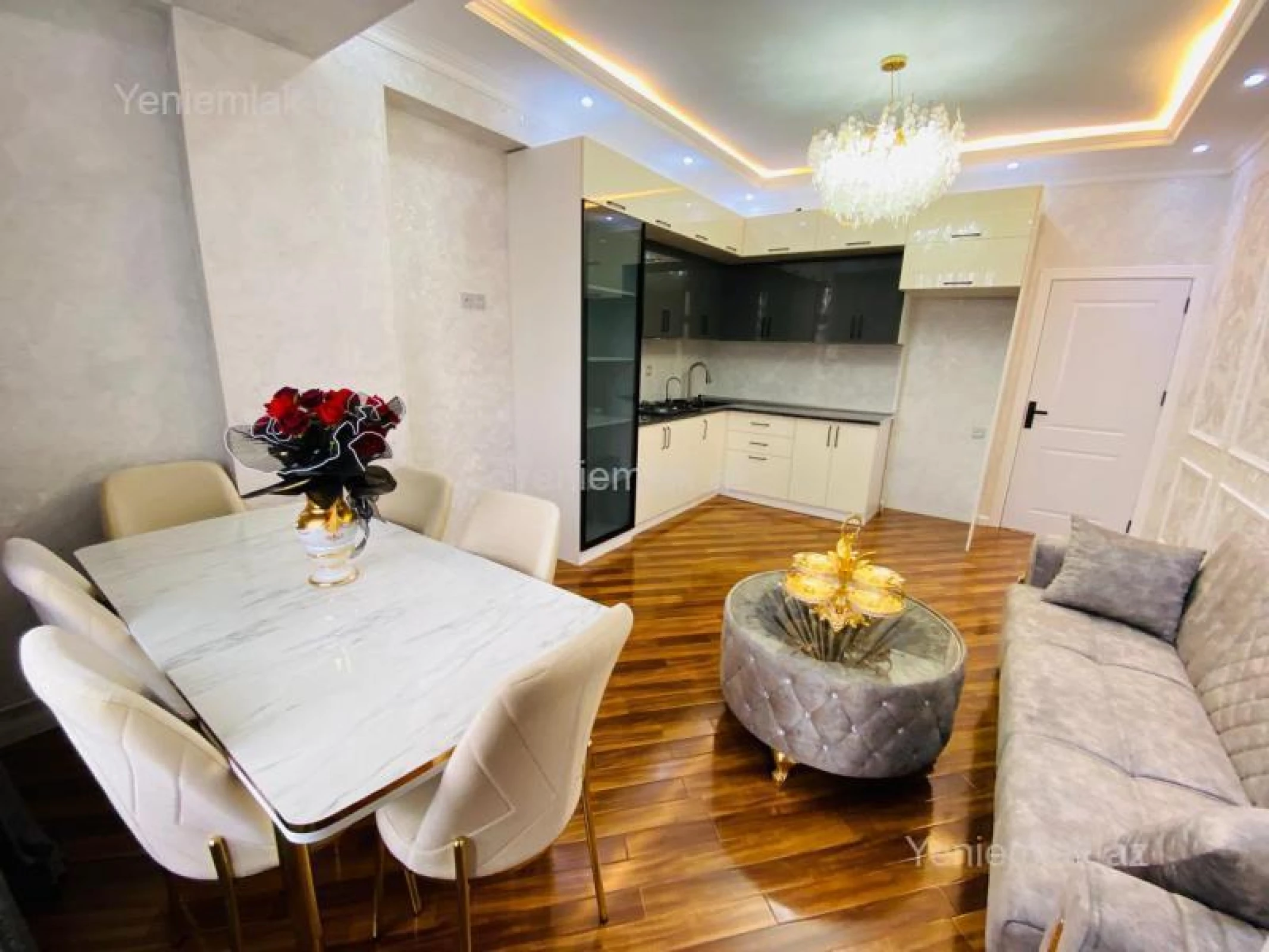 Satılır 3 otaqlı yeni tikili 80 m²