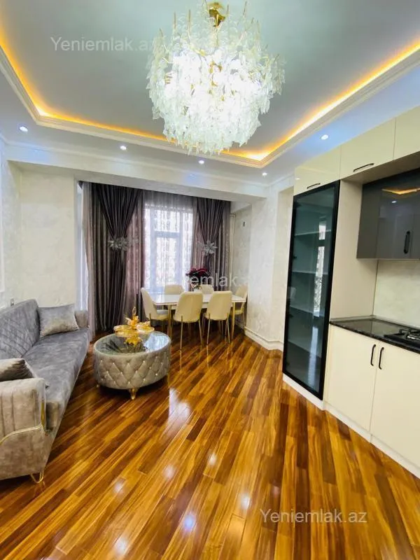 Satılır 3 otaqlı yeni tikili 80 m²