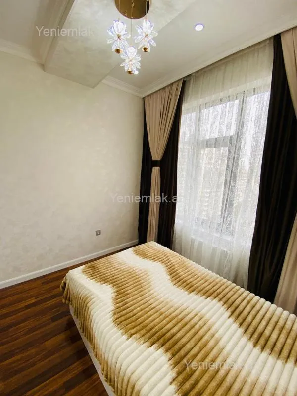 Satılır 3 otaqlı yeni tikili 80 m²