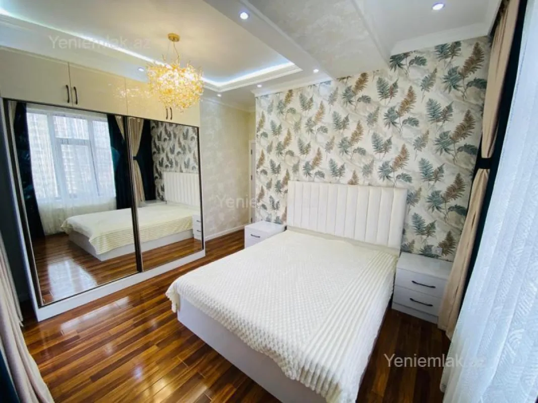 Satılır 3 otaqlı yeni tikili 80 m²