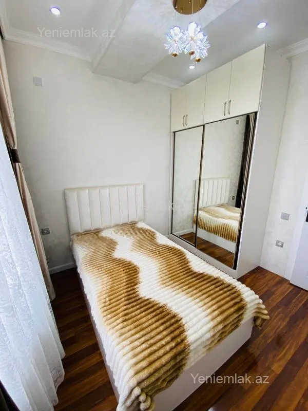 Satılır 3 otaqlı yeni tikili 80 m²