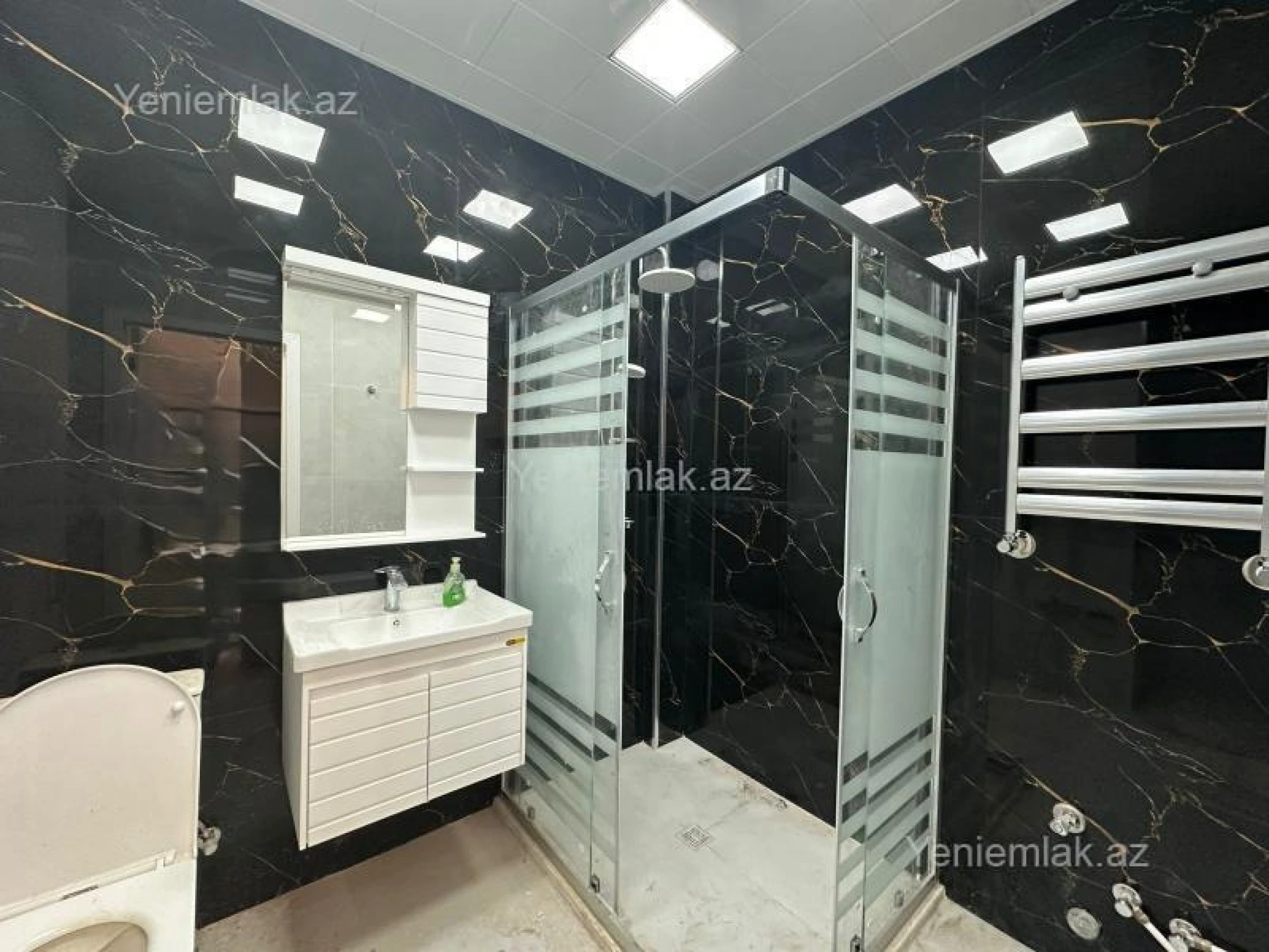 Satılır 2 otaqlı yeni tikili 65 m²