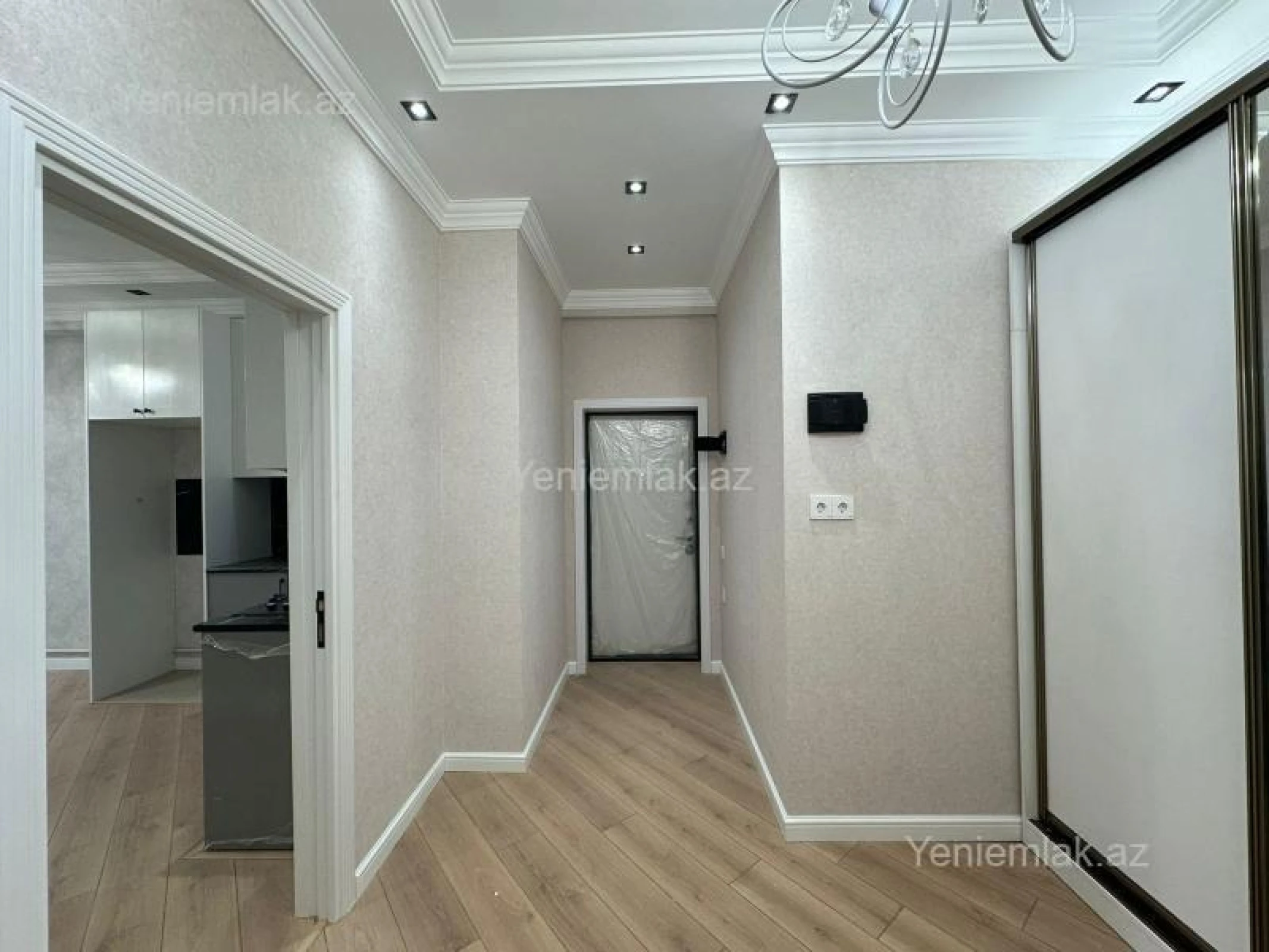Satılır 2 otaqlı yeni tikili 65 m²
