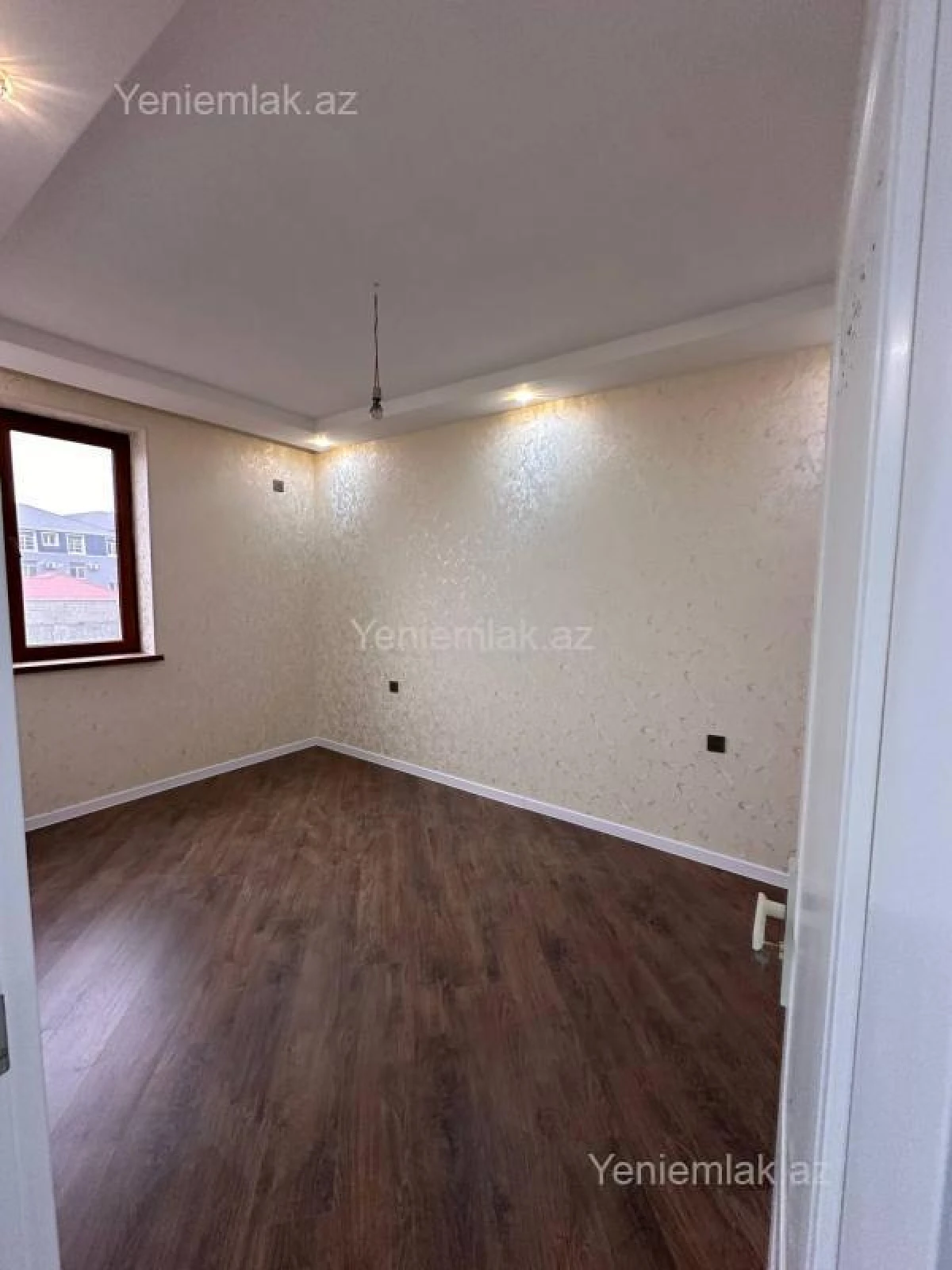 Satılır 3 otaqlı yeni tikili 76 m²