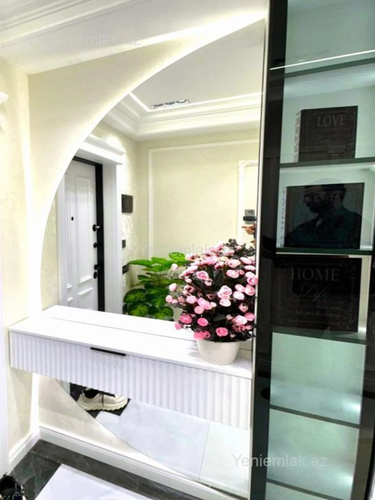 Satılır 3 otaqlı yeni tikili 100 m²