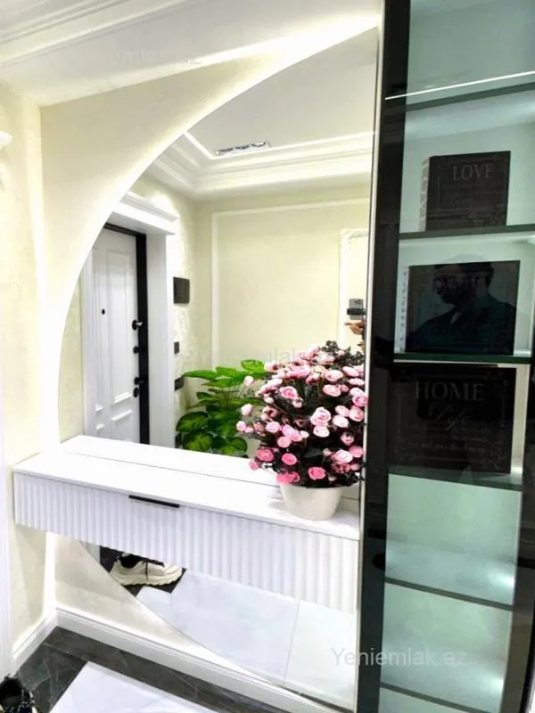 Satılır 3 otaqlı yeni tikili 100 m²