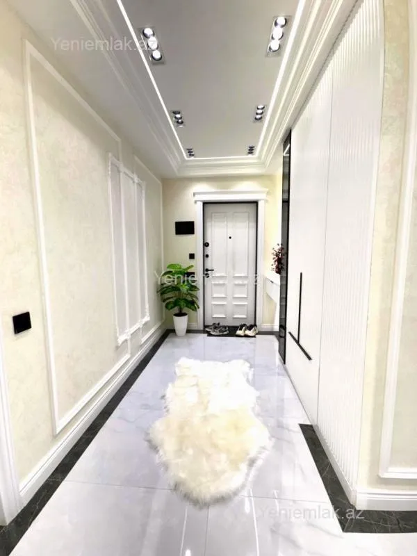 Satılır 3 otaqlı yeni tikili 100 m²