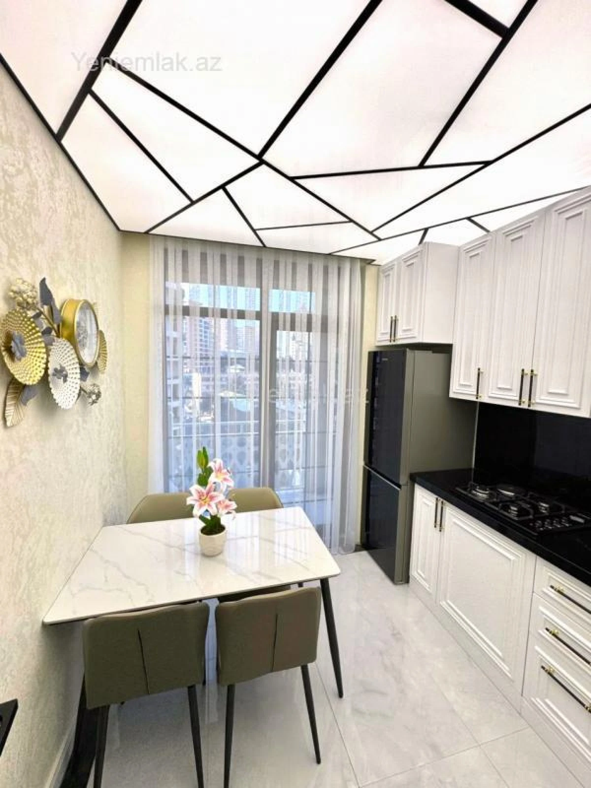 Satılır 3 otaqlı yeni tikili 100 m²