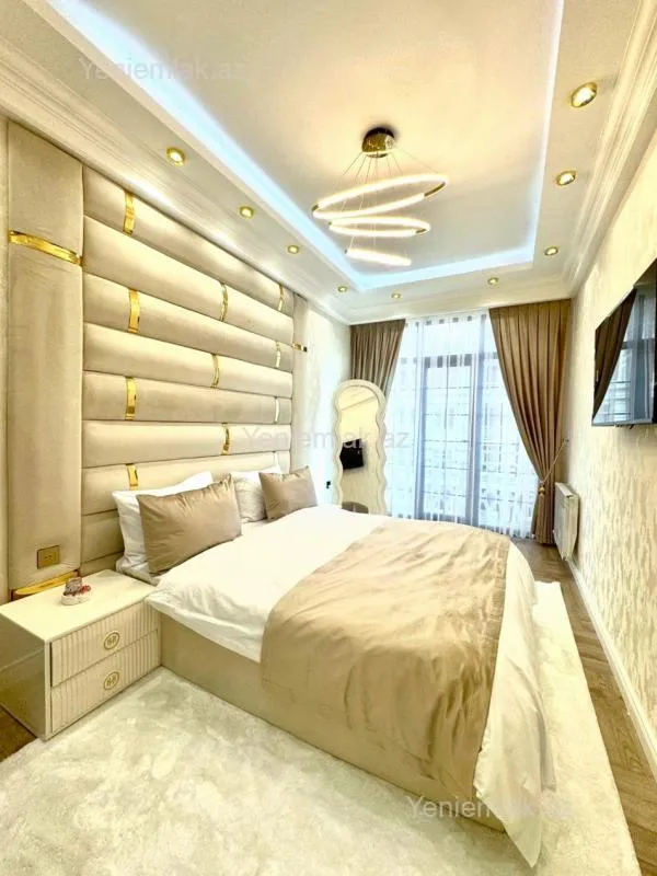 Satılır 3 otaqlı yeni tikili 100 m²